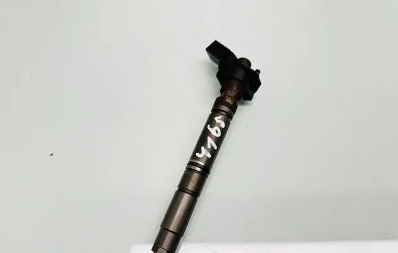 Fuel injector