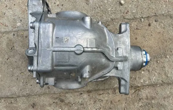 BMW 5 G30 G31 G38 Rear differential 9454755