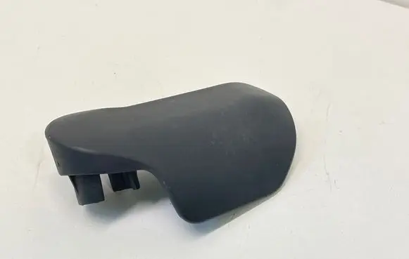 Engine bonnet (hood) release handle