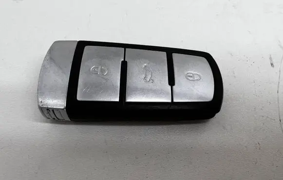 Volkswagen PASSAT B6 Ignition key/card 
