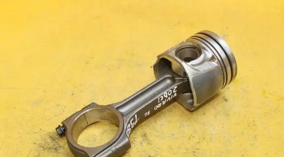 Opel Vivaro Piston with connecting rod