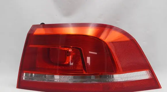 Volkswagen PASSAT B7 Rear/tail lights 3AF945096G