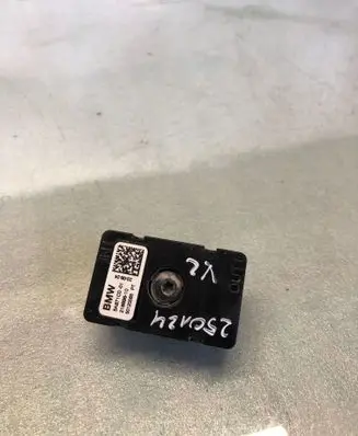 BMW X2 U10 Aerial antenna amplifier 5a871c001