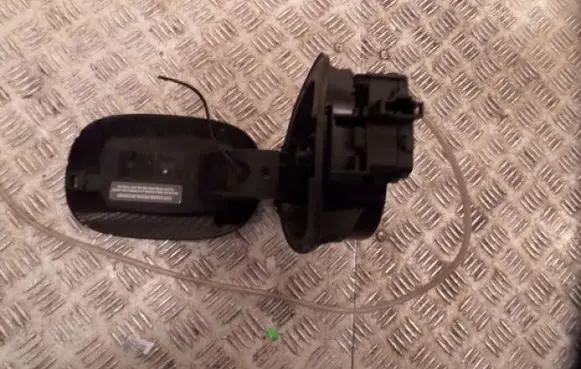 Porsche Cayenne (9Y0 9Y3) Fuel tank cap trim 