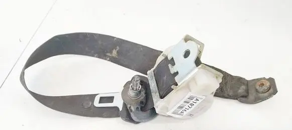 Rear seatbelt
