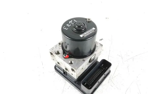 Ford Focus ABS Pump 8M512B373AA