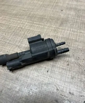 Mercedes-Benz S W220 Valve vacuum 0025401497 48B43629B00
