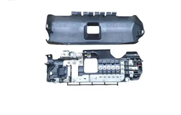 Ford Transit Fuse module 6C1T14A067E K067R
