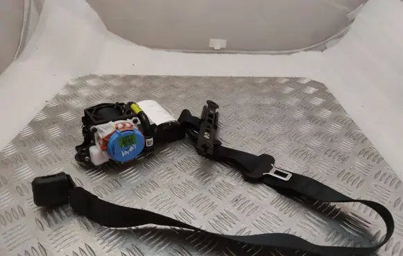 Hyundai Kona I Front seatbelt 88820K4100