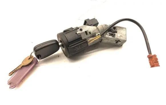Peugeot Partner Ignition lock 9663123280