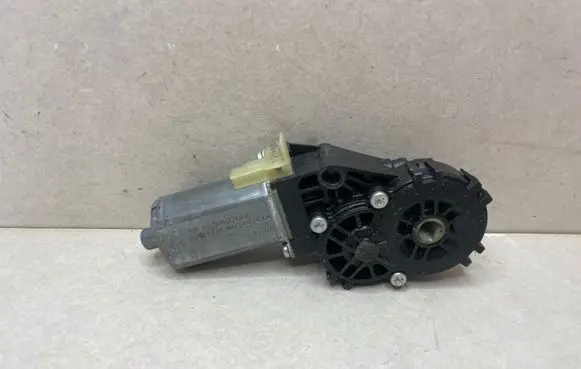 Porsche Cayenne (92A) Seat adjustment motor 0390203469