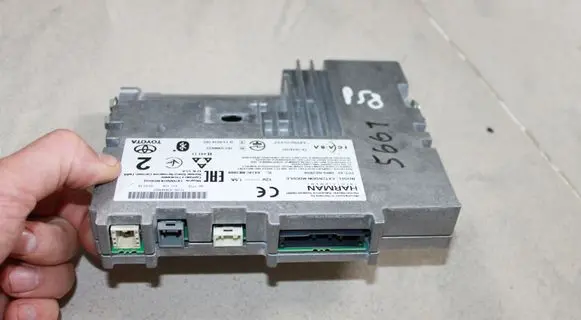Toyota RAV 4 (XA40) Navigation unit CD/DVD player 868400F020 BE7718 EXTENSIONMODULE