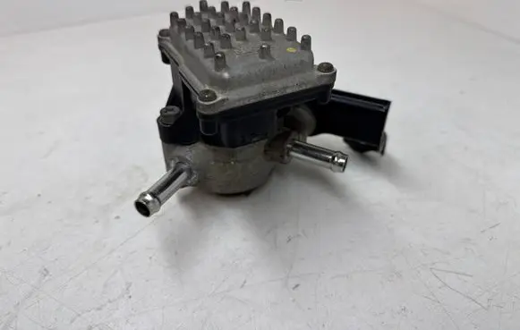 Lexus RX 330 - 350 - 400H Electric auxiliary coolant/water pump 3530048010