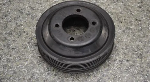 BMW 3 E46 Water pump pulley 11511438590