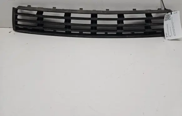 Audi A4 S4 B5 8D Front bumper lower grill 8D0807683AA