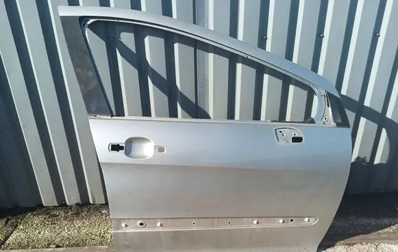 Peugeot 308 SW Front door 