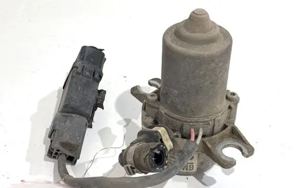 Opel Astra J Vacuum pump 13398752