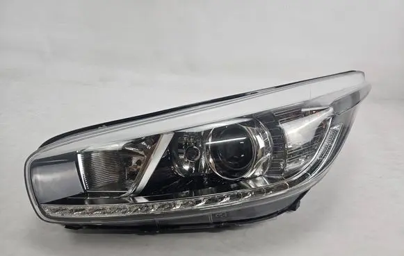 KIA Ceed Headlight/headlamp 92101-A2220