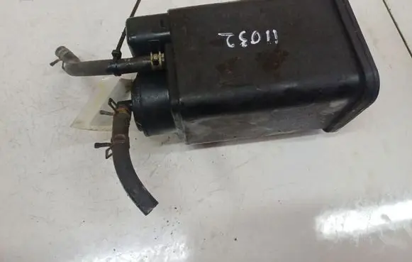 Toyota Corolla E120 E130 Active carbon filter fuel vapour canister 