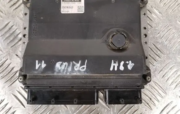 Toyota Prius (XW30) Engine control unit/module 8966147400