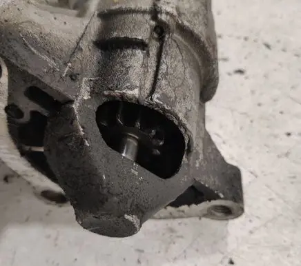 Peugeot 607 Starter motor M000T85381