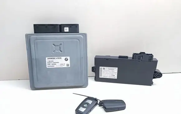 BMW 3 E92 E93 Engine ECU kit and lock set 7588620 9147212
