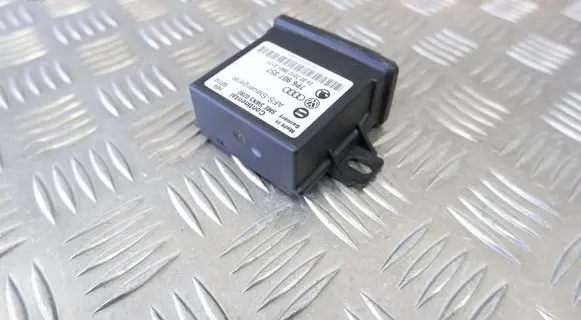 Volkswagen Touareg II Light module LCM 7P6907357