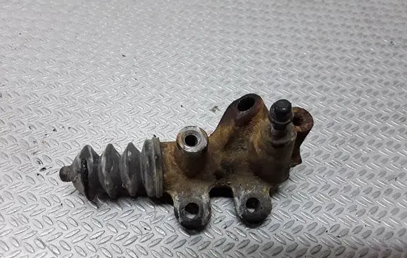 Toyota Avensis T250 Clutch master cylinder