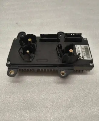 BMW 7 E65 E66 Power management control unit 6923898 8ES00827002 049378
