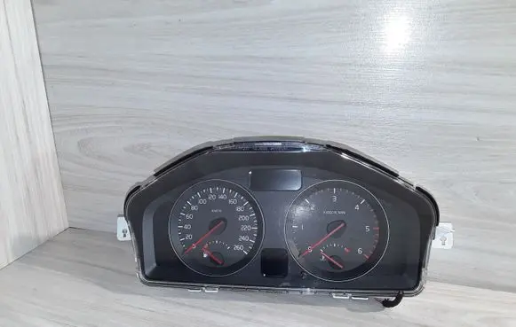 Volvo S40 Speedometer (instrument cluster) 30765310 69199420T 36000197