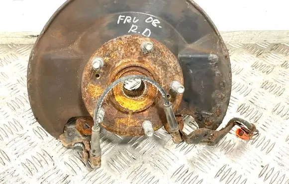 Honda FR-V Front wheel hub