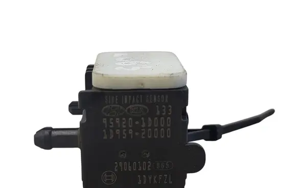 KIA Carens II Airbag deployment crash/impact sensor 959201D000