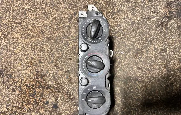 Ford Focus C-MAX Climate control unit 7M5T19980AA