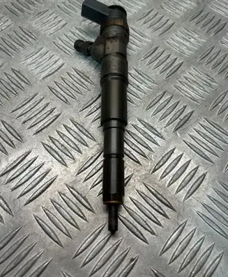 BMW 5 E60 E61 Fuel injector 7794435 0445110209