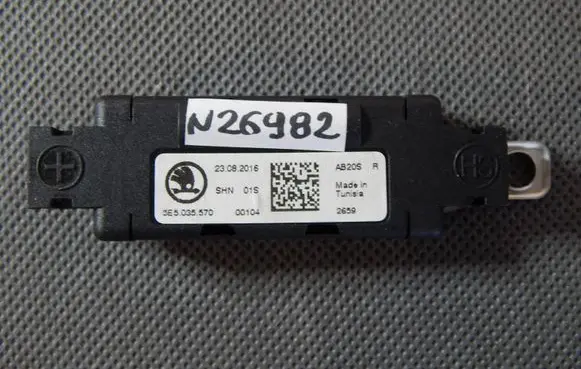 Volkswagen Arteon Aerial antenna filter 5E5035570