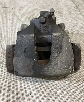 Volvo V40 Front brake caliper 31341487