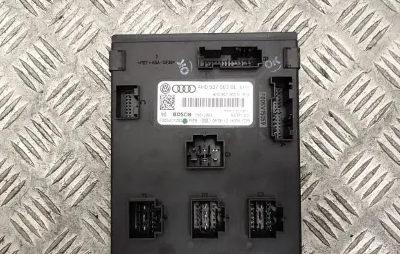 Volkswagen Touareg II Central body control module 4H0907063BL