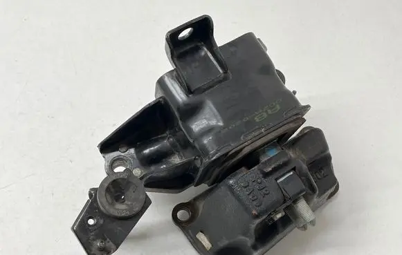KIA Optima Engine mount bracket 21830A8000