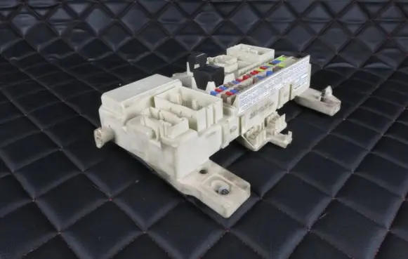 Volvo S40 Fuse box set 31327215 51945P100 04282674