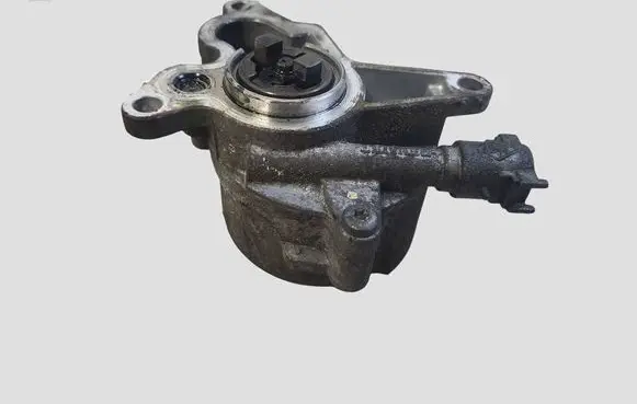 Renault Master III Vacuum pump 8200902378