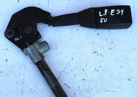 BMW 5 E39 Rear seatbelt buckle 8257795