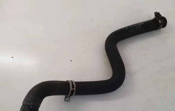 Mercedes-Benz Vito Viano W639 Engine coolant pipe/hose A6398320793