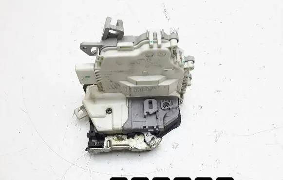 Audi A5 8T 8F Rear door lock 8K0839015C