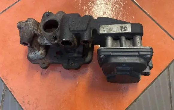 Volkswagen Transporter - Caravelle T5 EGR valve 233287130 704999200 523901020