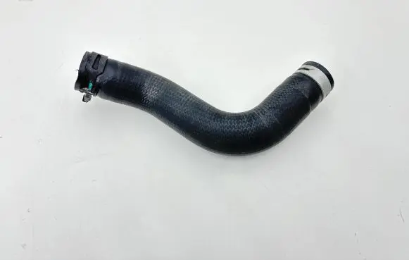 Subaru Legacy VII Engine coolant pipe/hose
