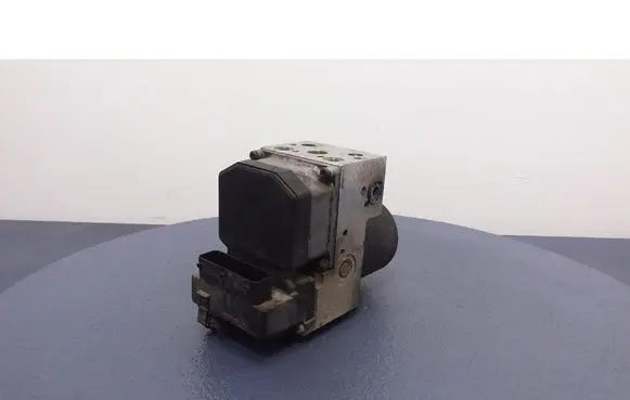 Volkswagen PASSAT B5 ABS Pump 8E0614111AH