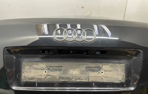 Audi A8 S8 D3 4E Tailgate/trunk/boot lid 4E0827023A