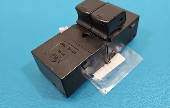Nissan Micra Electric window control switch IMPRK1555788