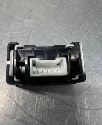 Other switches/knobs/shifts