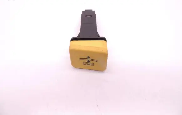 Volvo C70 Tailgate/boot open switch button 30739031 D71